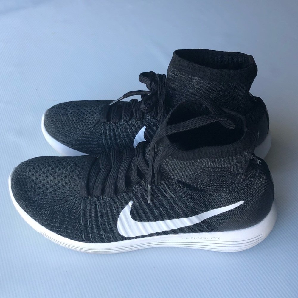 Nike Women’s LunarEpic Flyknit Hi Top